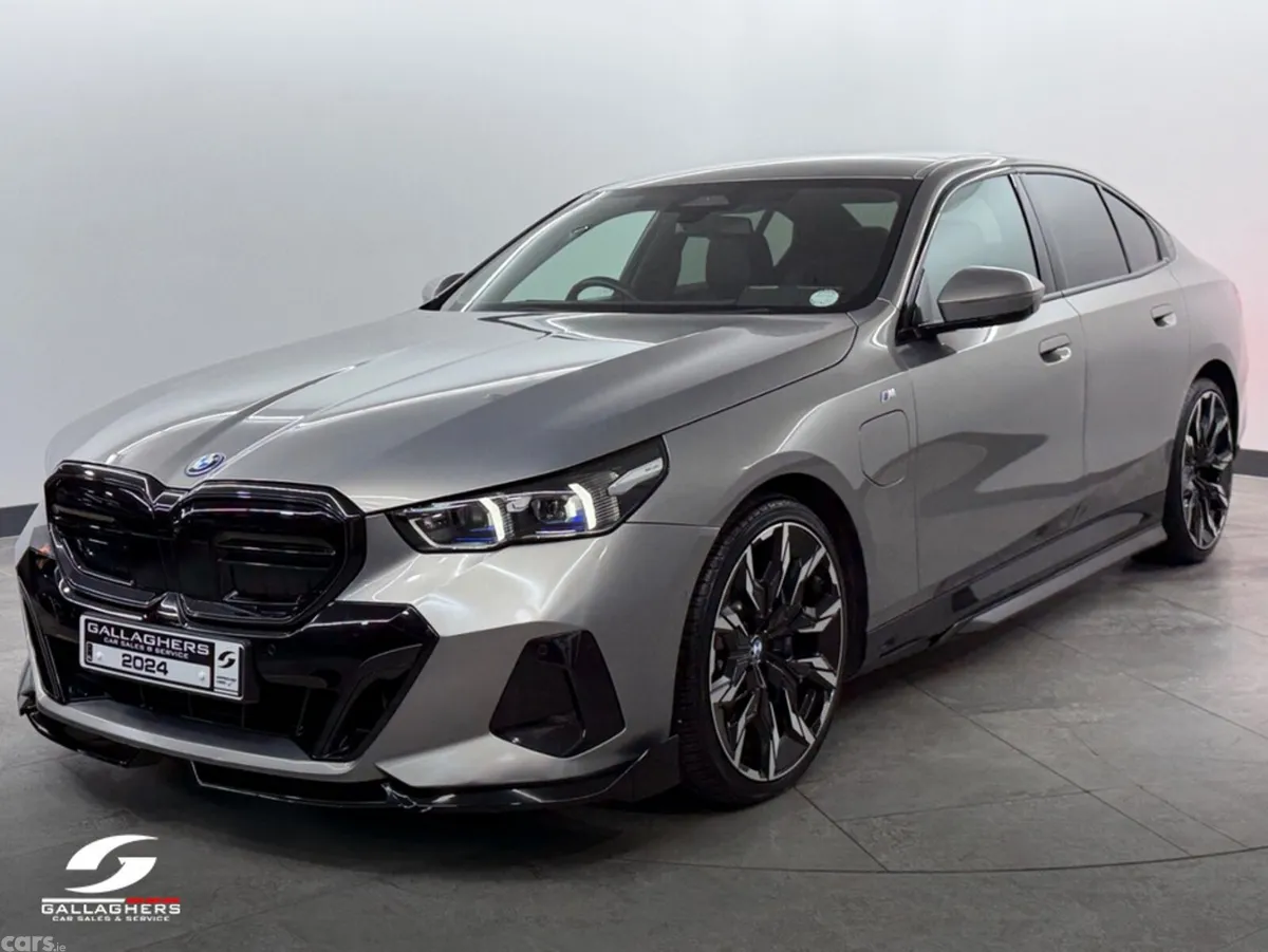 BMW 5-Series Saloon, Petrol Plug-in Hybrid, 2024, Grey