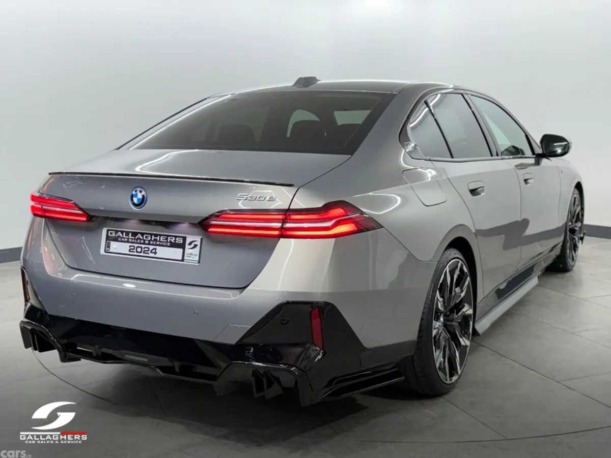 BMW 5-Series Saloon, Petrol Plug-in Hybrid, 2024, Grey