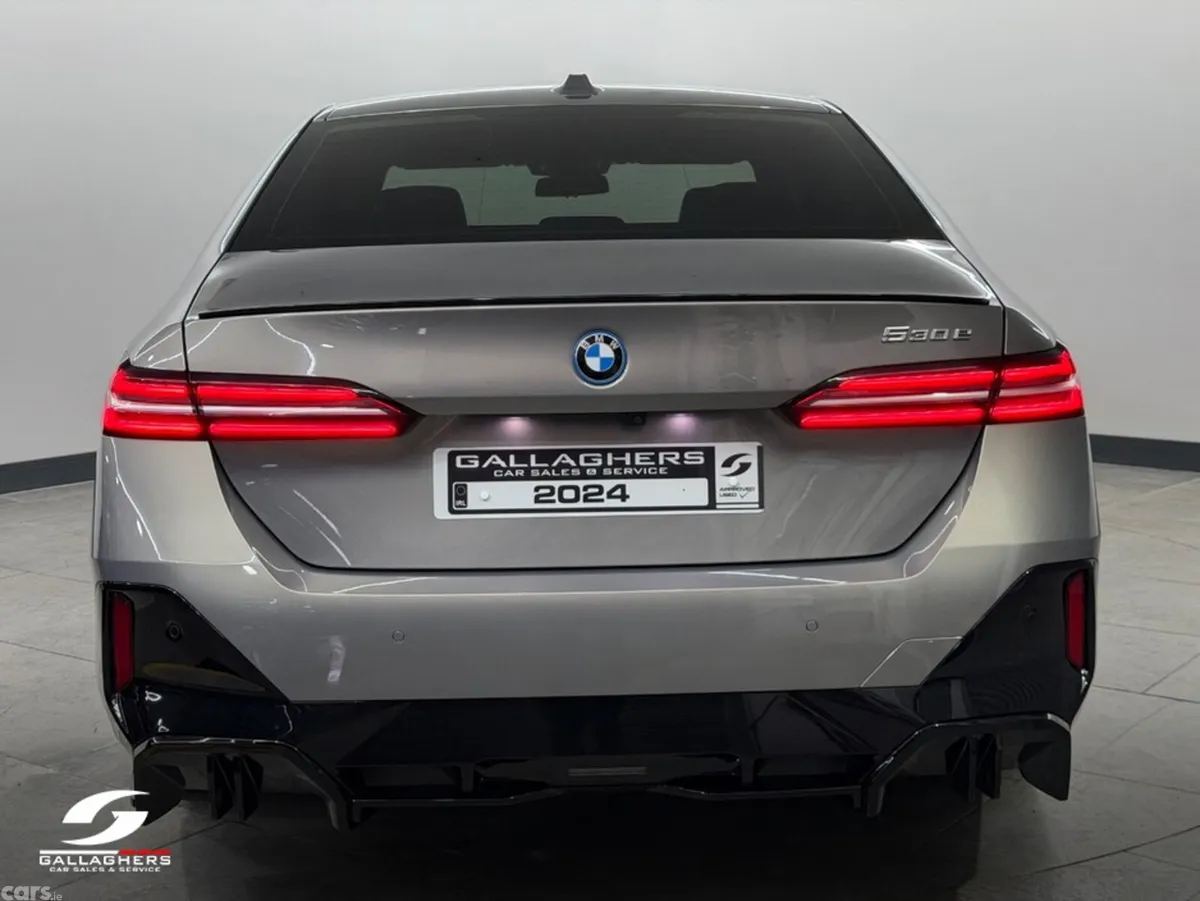BMW 5-Series Saloon, Petrol Plug-in Hybrid, 2024, Grey