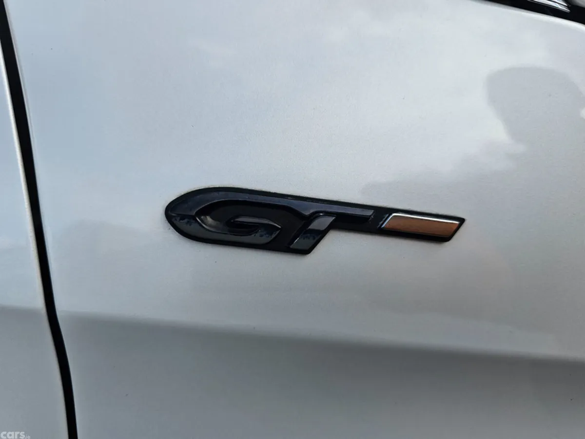 Peugeot 5008 MPV, Diesel, 2019, White