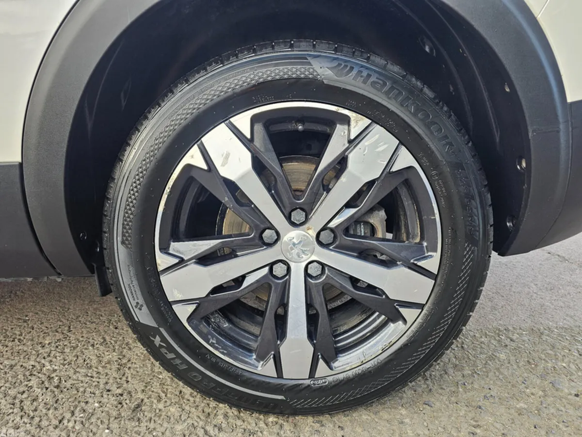 Peugeot 5008 MPV, Diesel, 2019, White