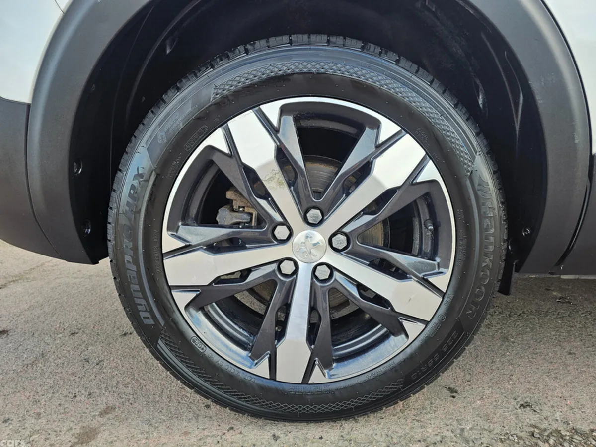 Peugeot 5008 MPV, Diesel, 2019, White
