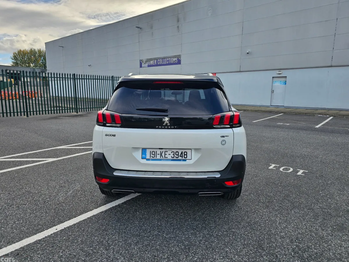 Peugeot 5008 MPV, Diesel, 2019, White