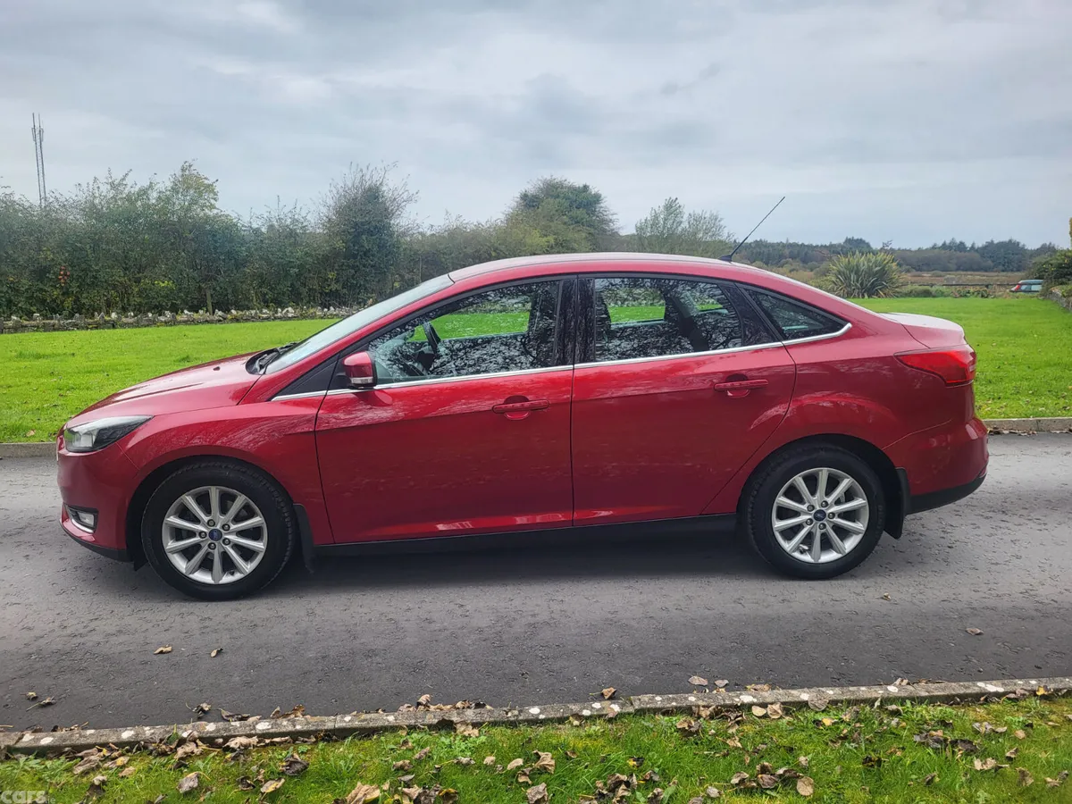 Ford Focus Saloon, Diesel, 2016, Red