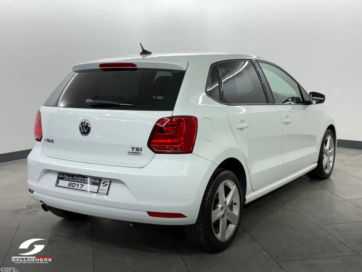 Volkswagen Polo Hatchback, Petrol, 2017, White