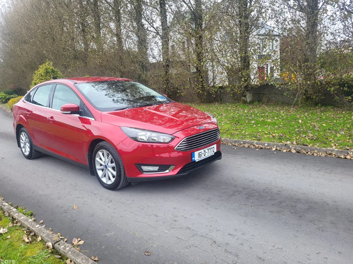 Ford Focus Saloon, Diesel, 2016, Red
