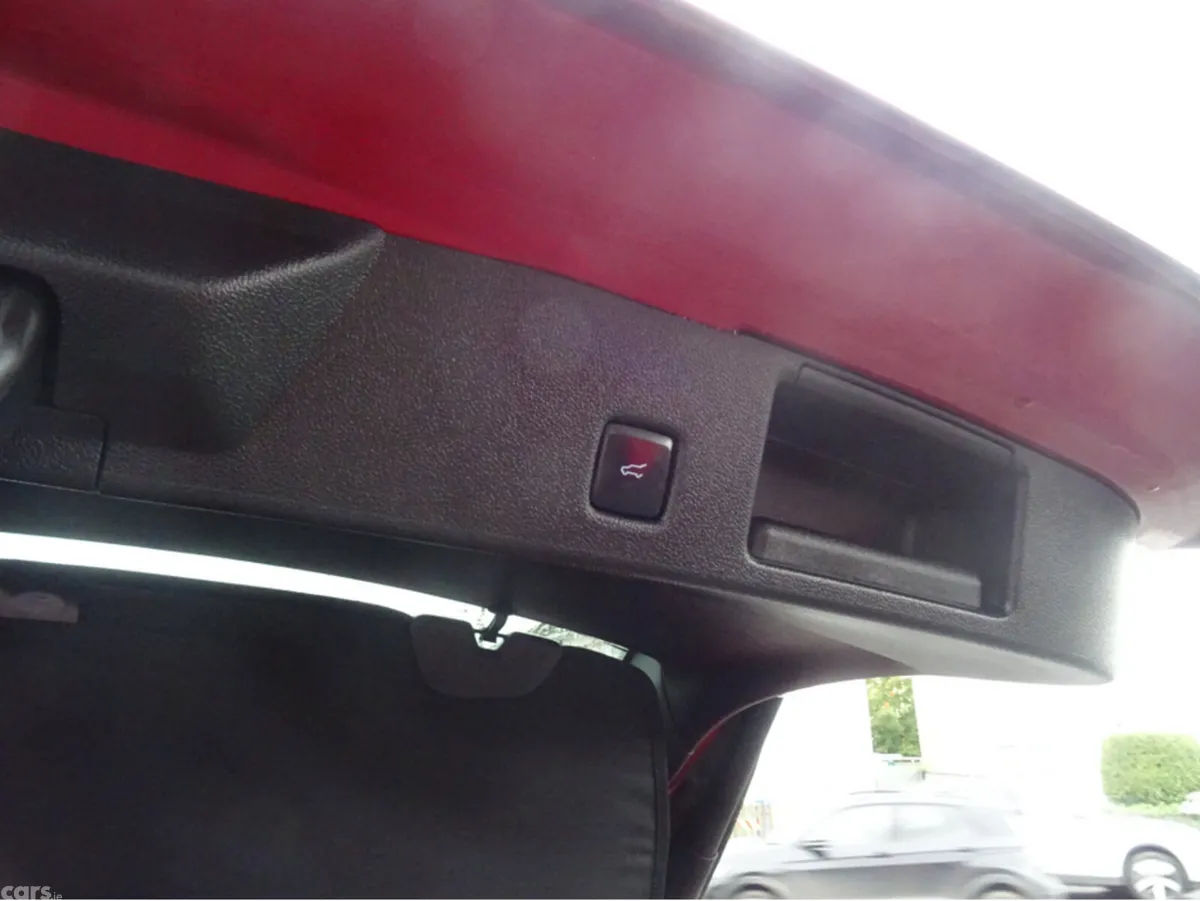 Ford Kuga MPV, Petrol Plug-in Hybrid, 2023, Red