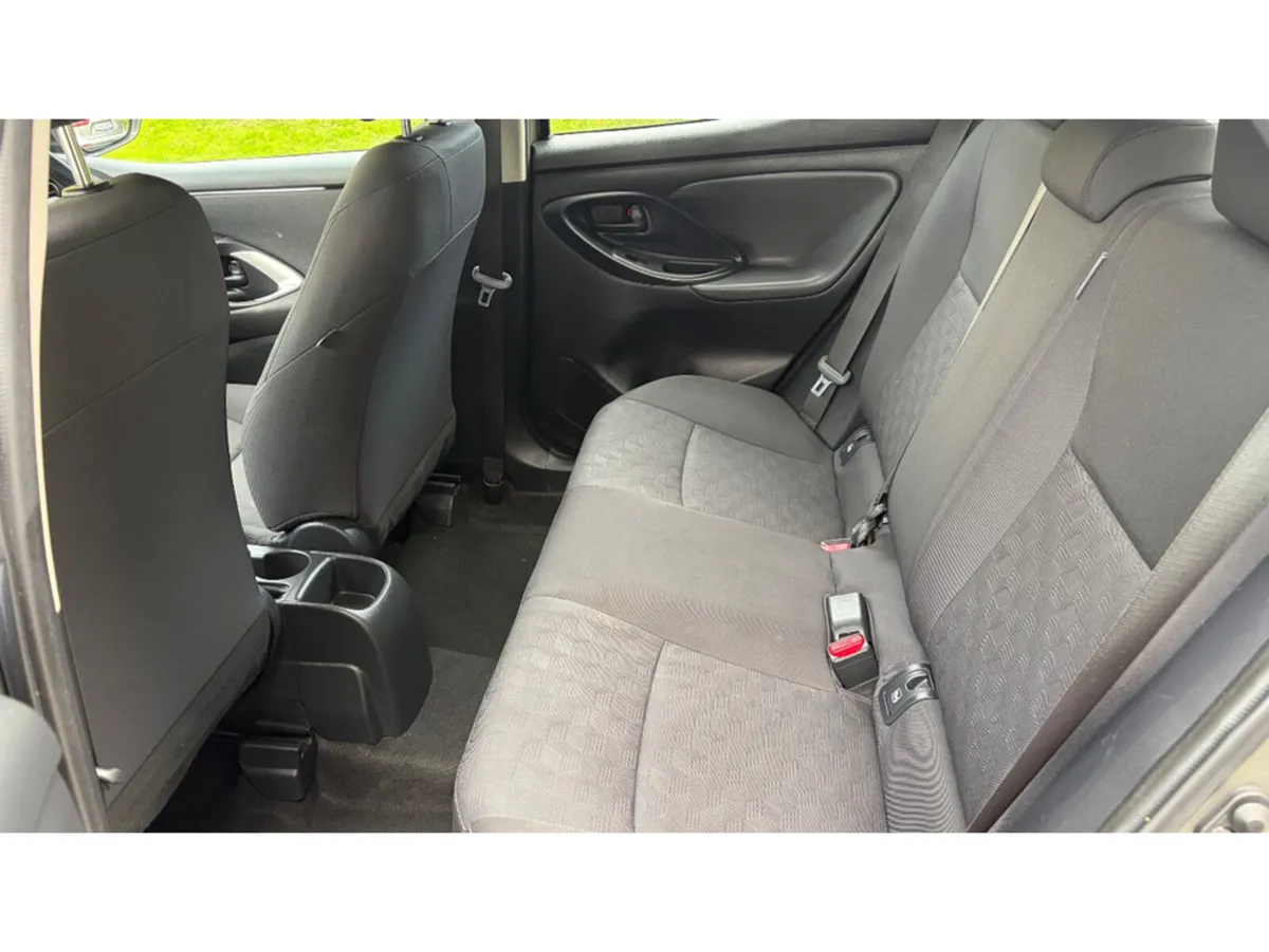 Toyota Yaris Hatchback, Petrol, 2024, Green
