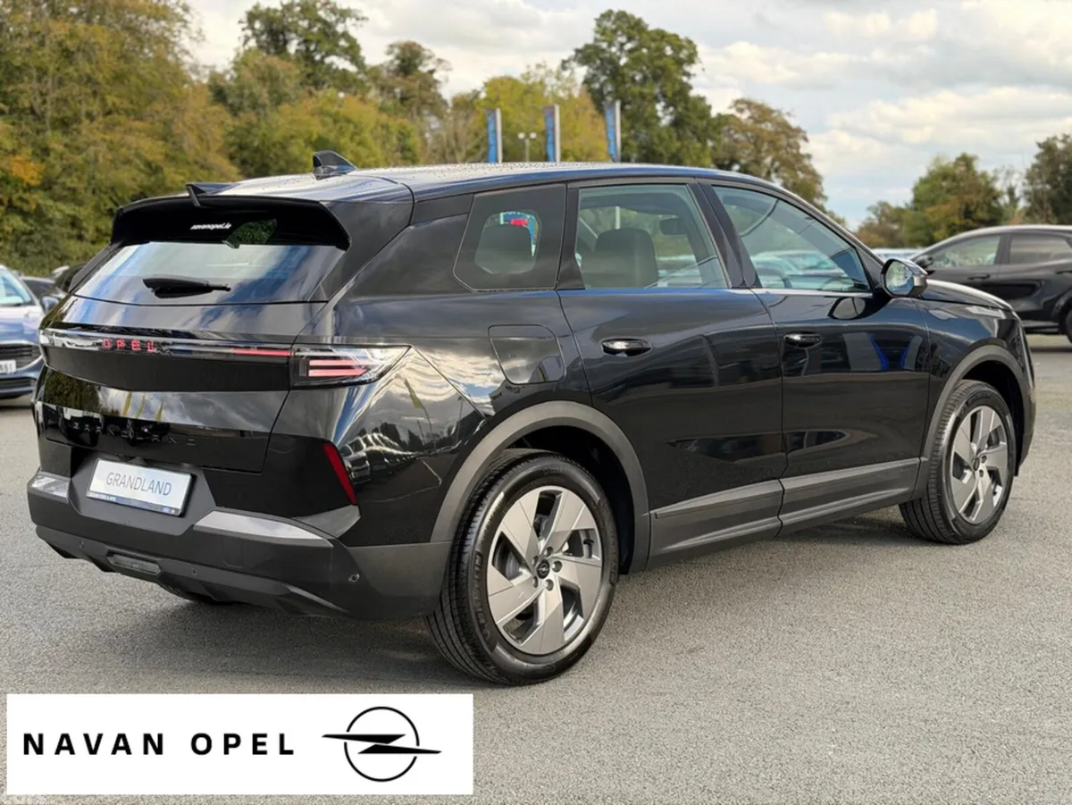 Opel Grandland SUV, Petrol Hybrid, 2027, Black