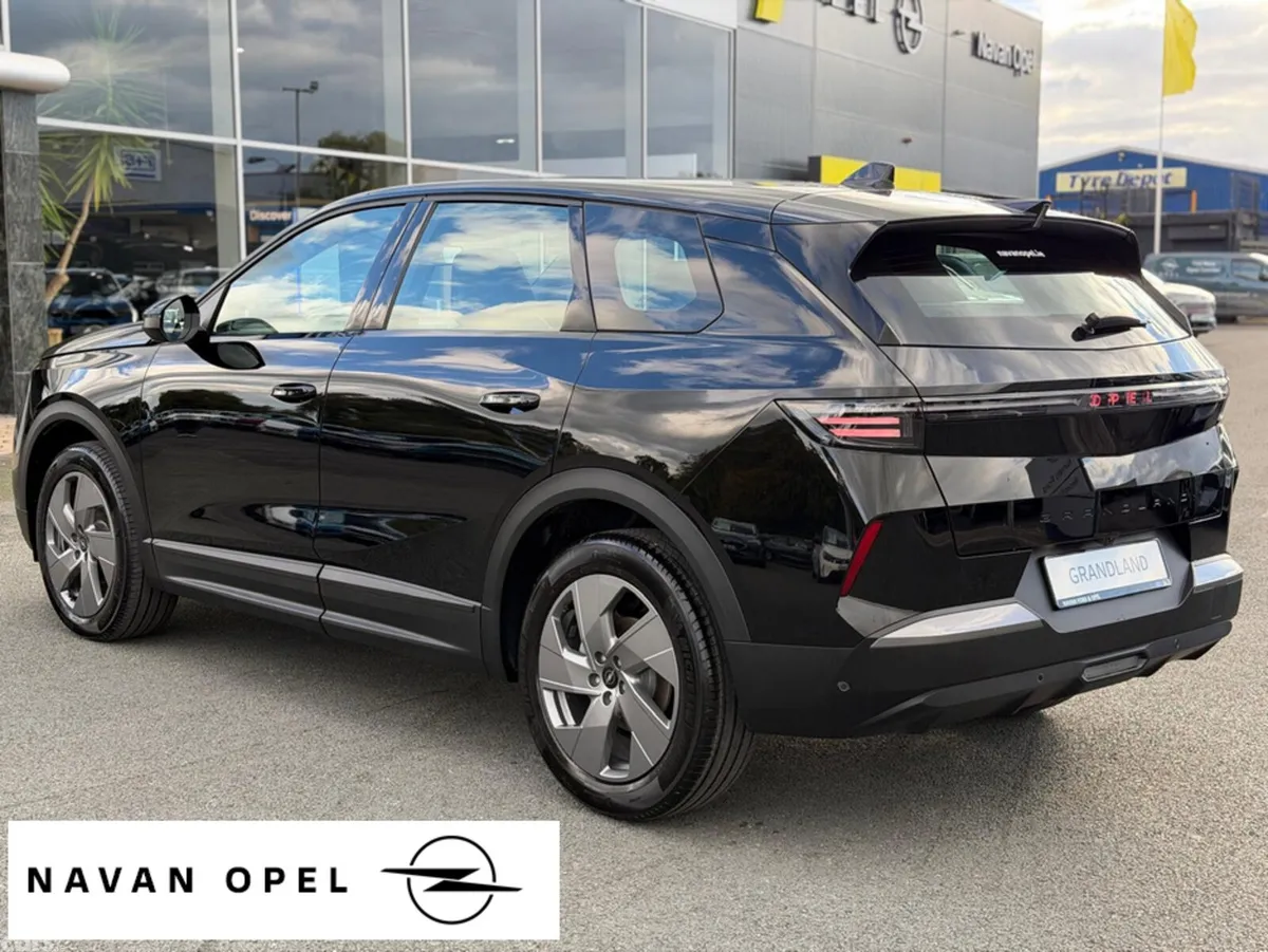 Opel Grandland SUV, Petrol Hybrid, 2027, Black