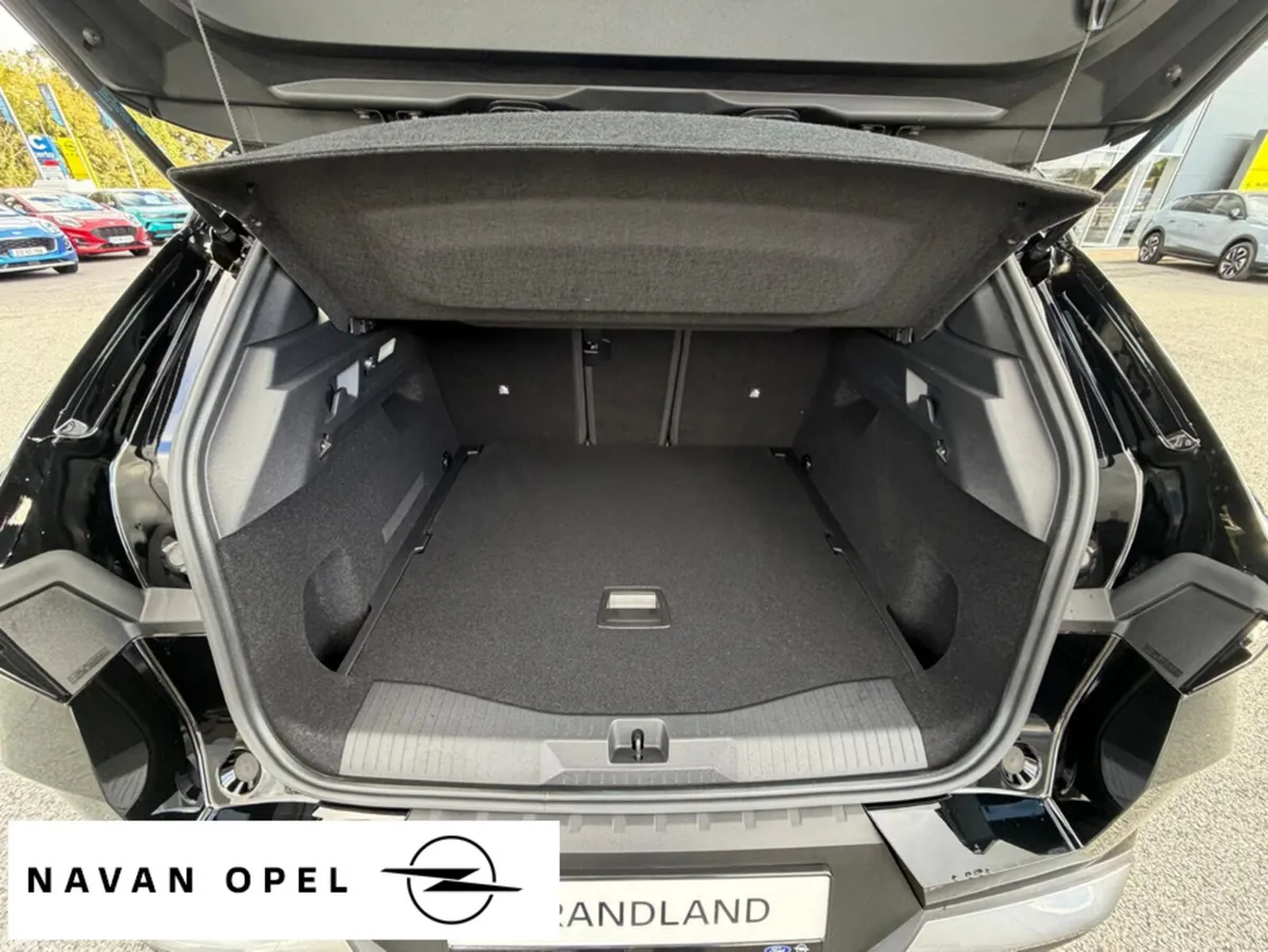 Opel Grandland SUV, Petrol Hybrid, 2027, Black