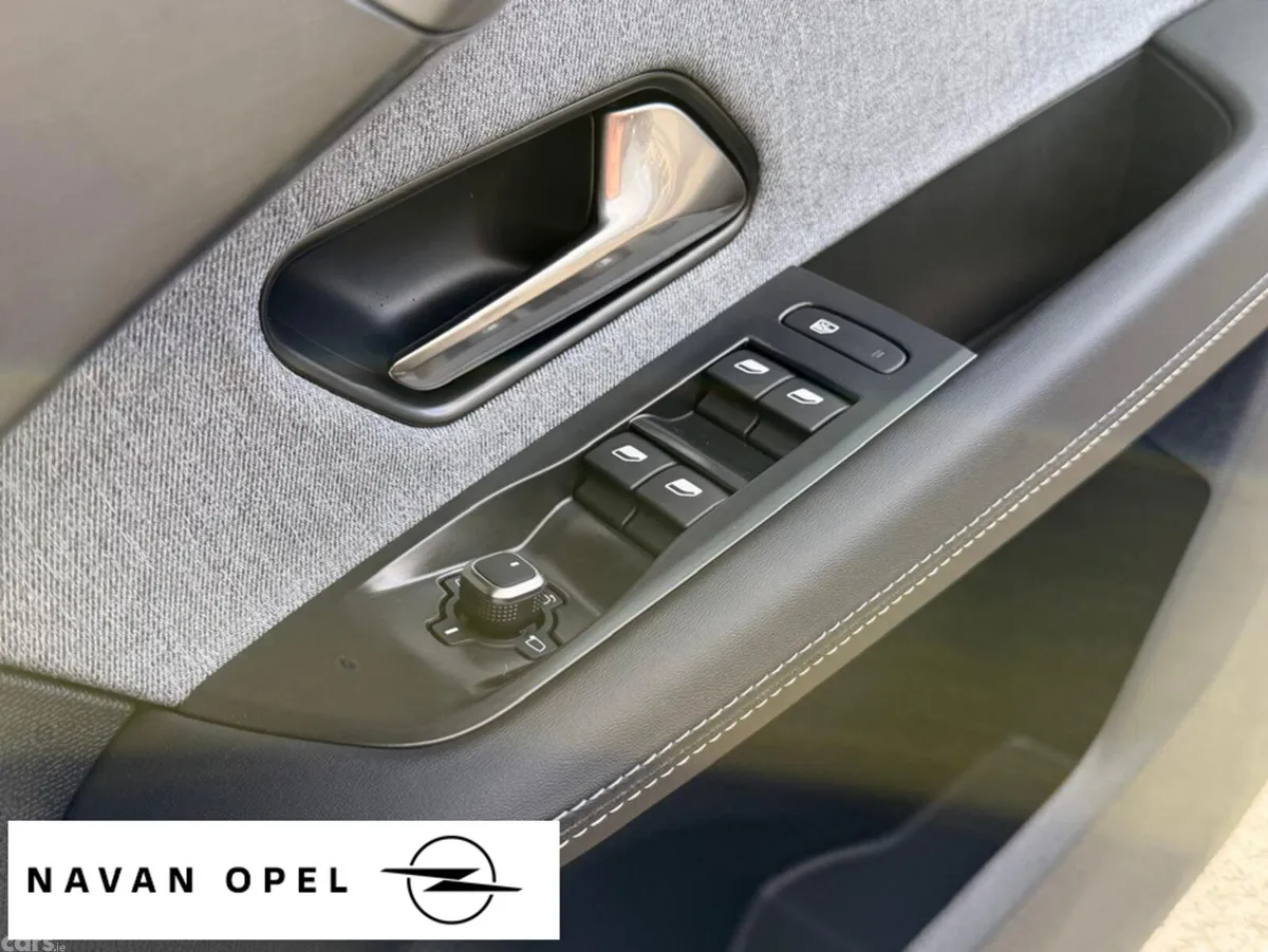 Opel Grandland SUV, Petrol Hybrid, 2027, Black