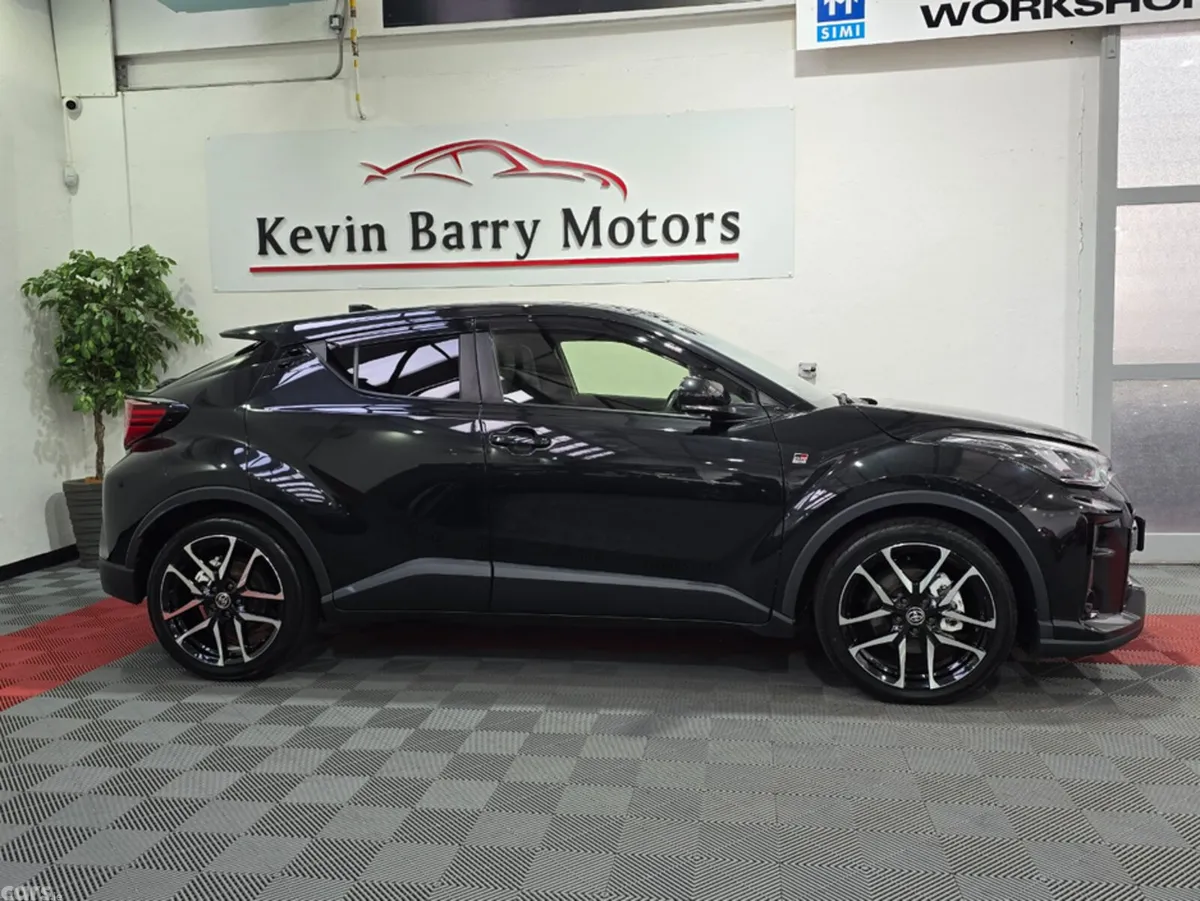 Toyota C-HR SUV, Petrol Hybrid, 2021, Black