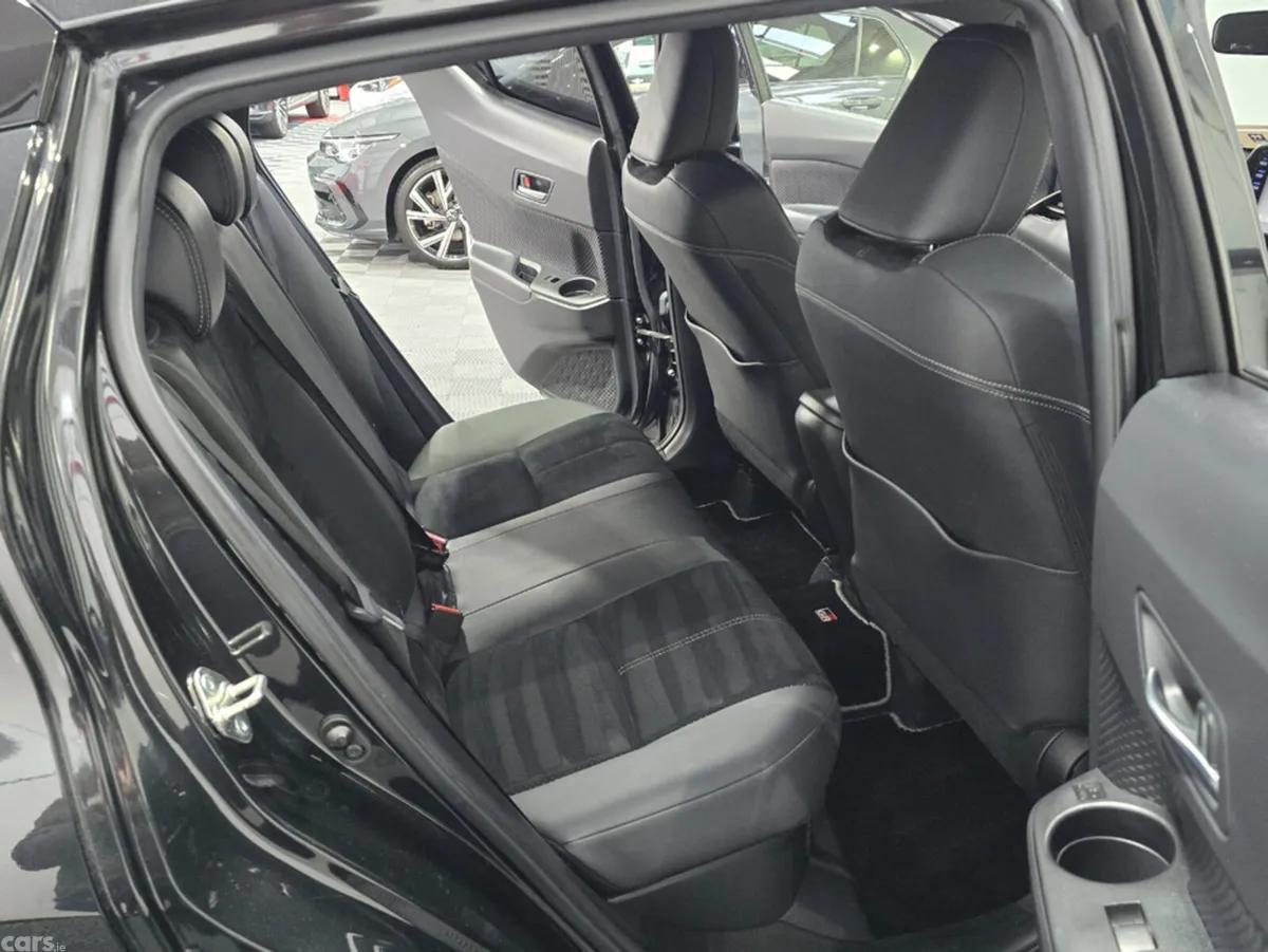 Toyota C-HR SUV, Petrol Hybrid, 2021, Black