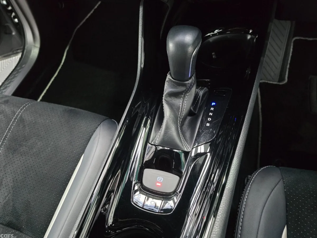 Toyota C-HR SUV, Petrol Hybrid, 2021, Black