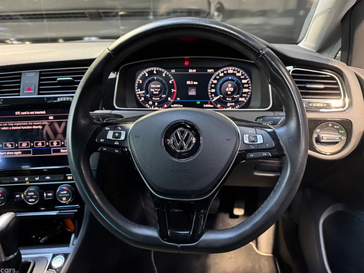 Volkswagen Golf Hatchback, Petrol, 2017, Black
