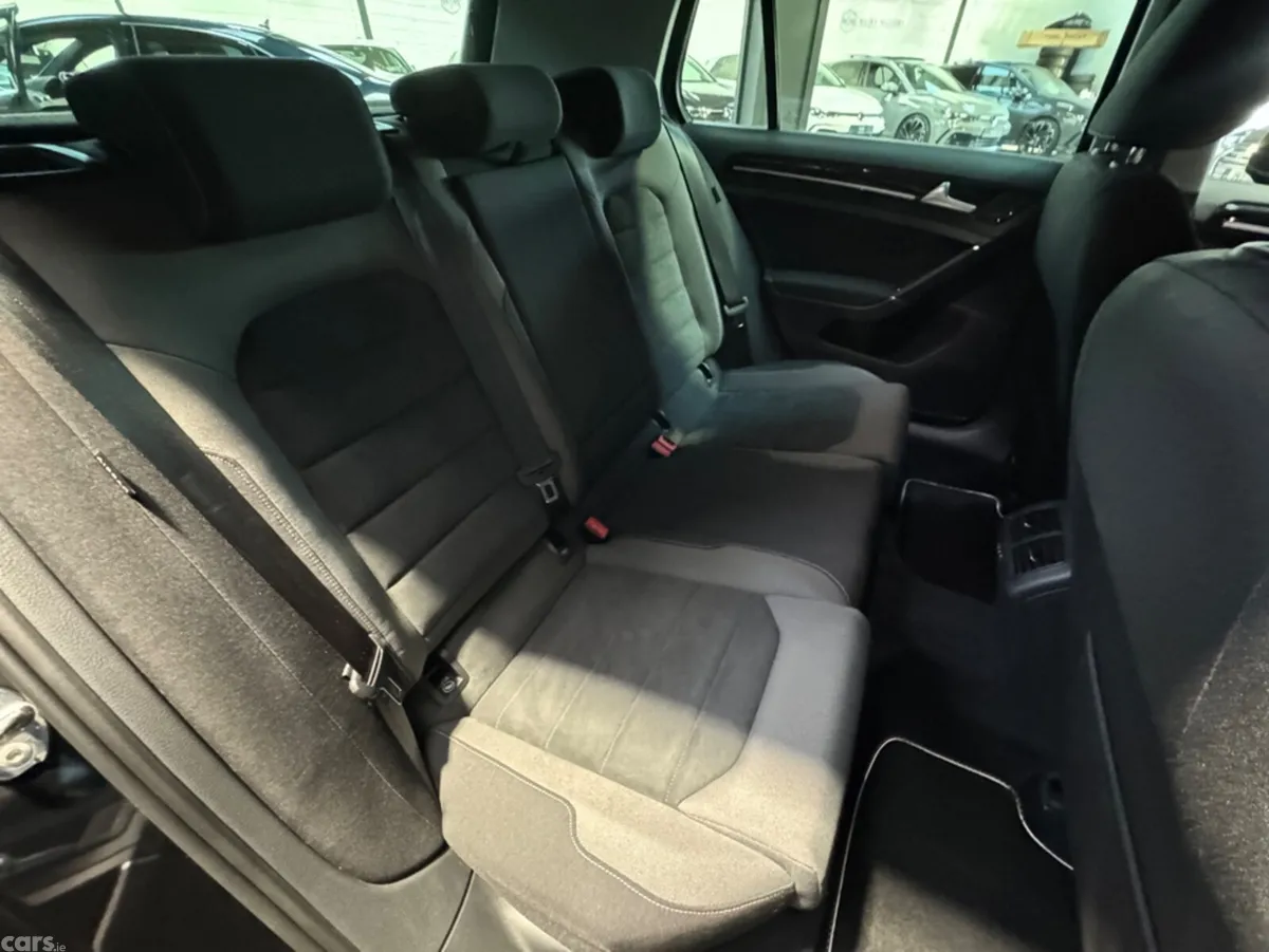 Volkswagen Golf Hatchback, Petrol, 2017, Black