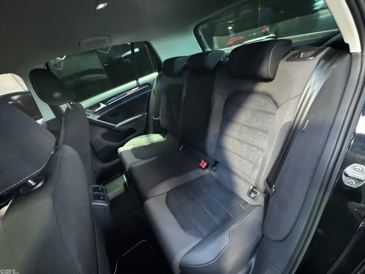 Volkswagen Golf Hatchback, Petrol, 2017, Black