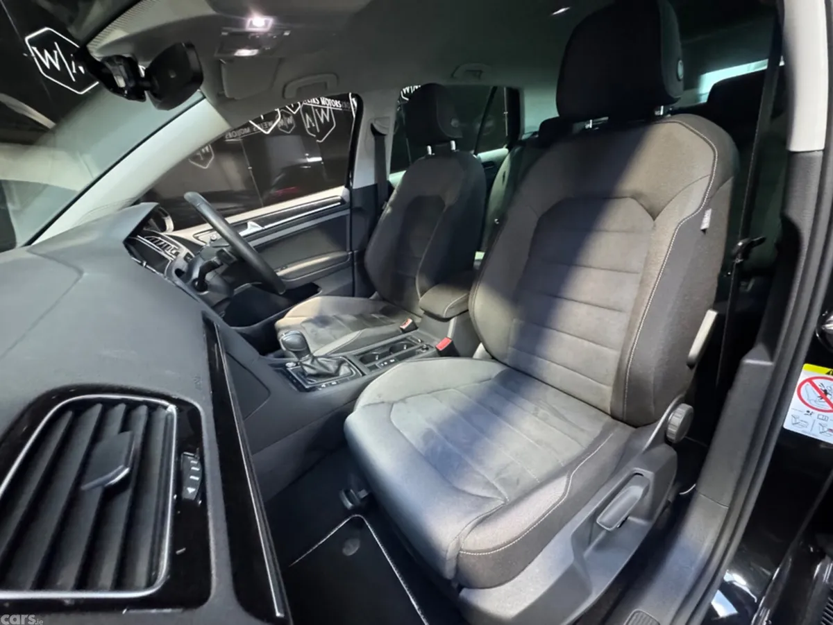 Volkswagen Golf Hatchback, Petrol, 2017, Black