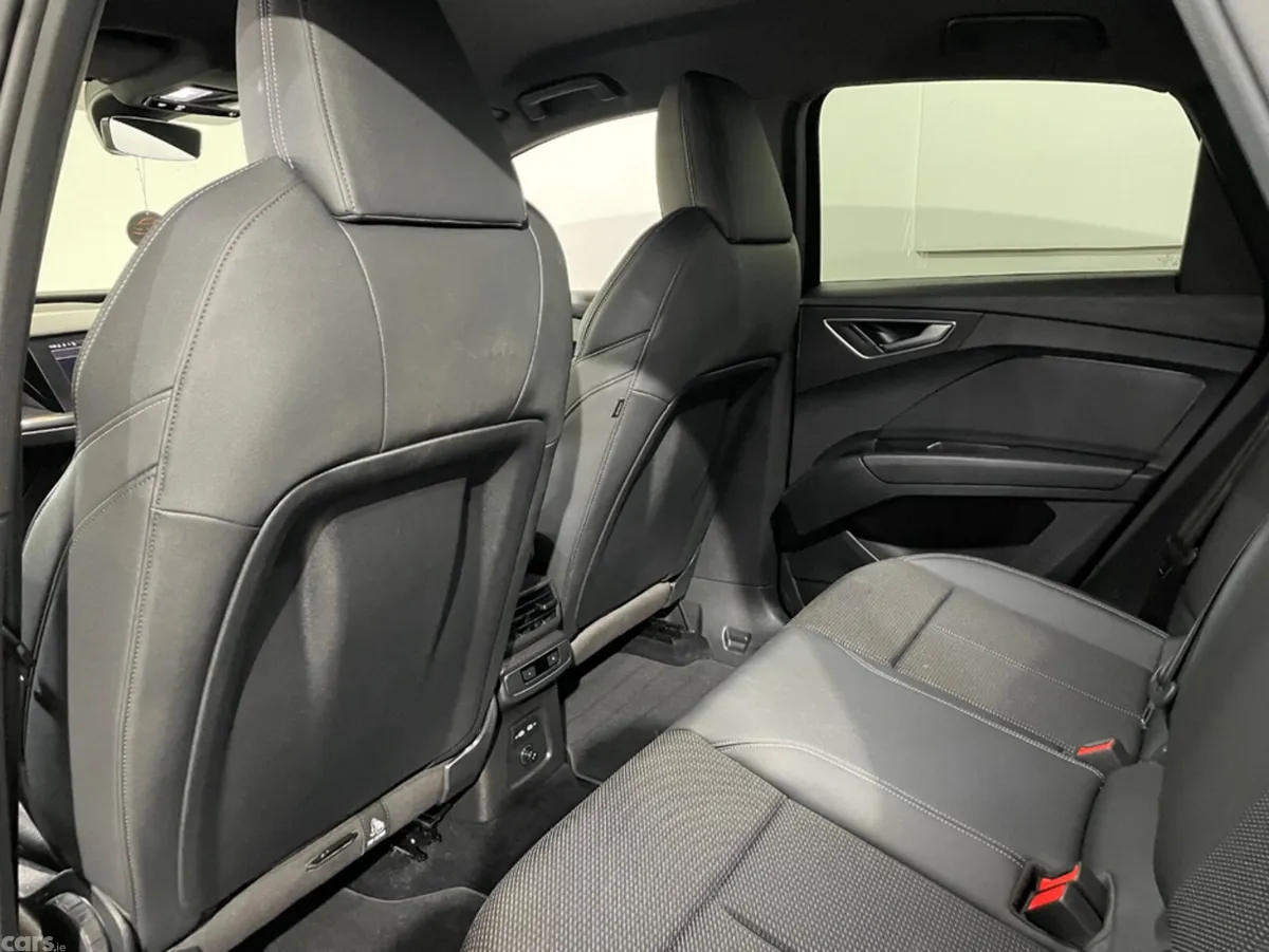 Audi Q4 e-tron Hatchback, Electric, 2023, Purple
