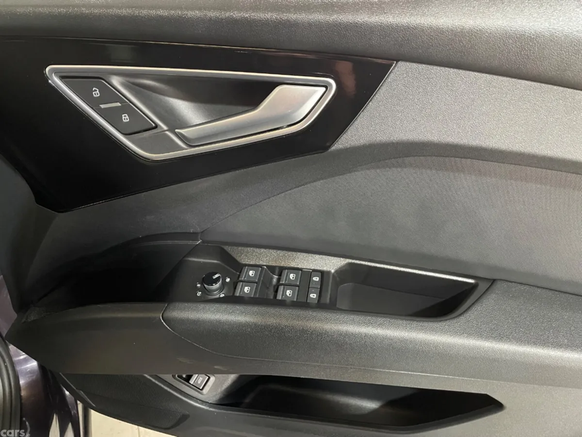 Audi Q4 e-tron Hatchback, Electric, 2023, Purple