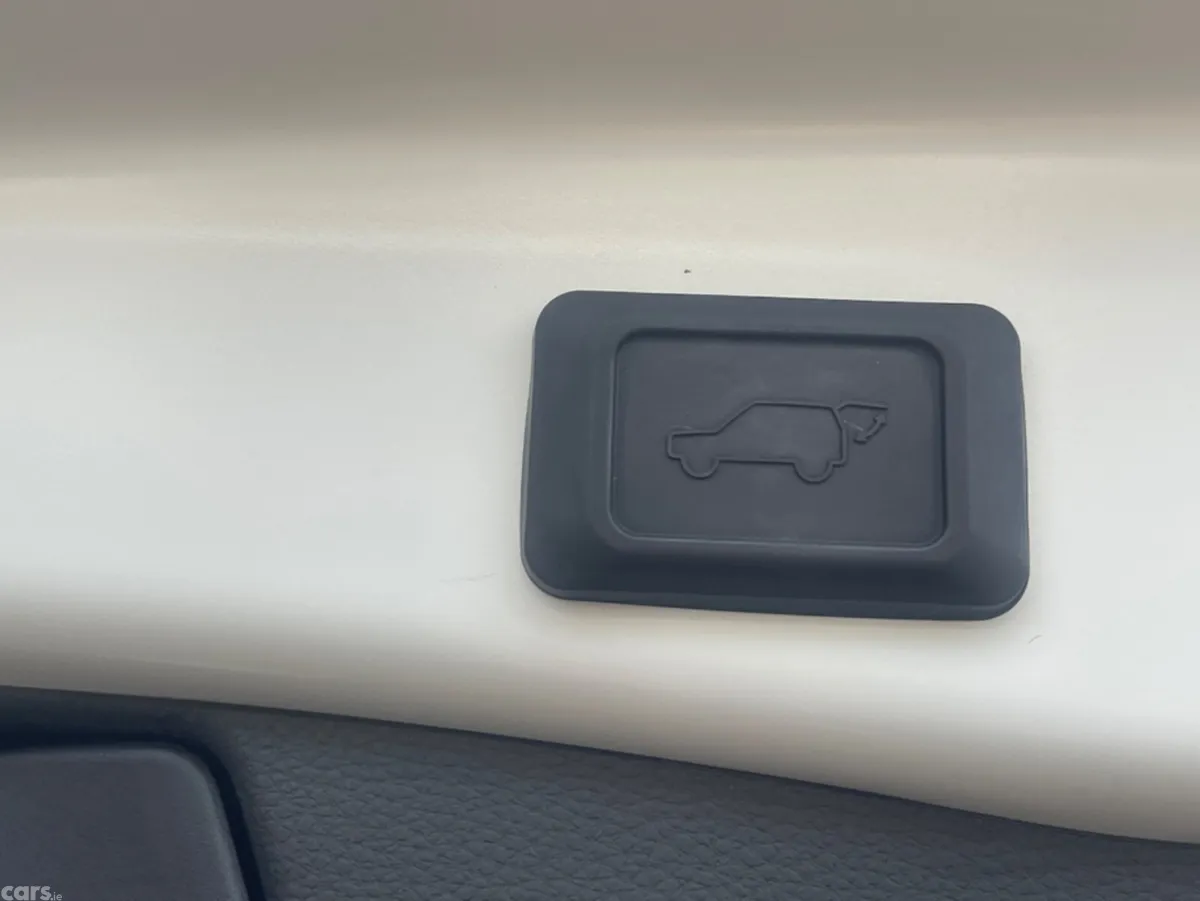 Toyota RAV4 Hatchback, Petrol Hybrid, 2020, White