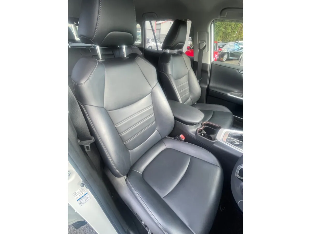 Toyota RAV4 Hatchback, Petrol Hybrid, 2020, White