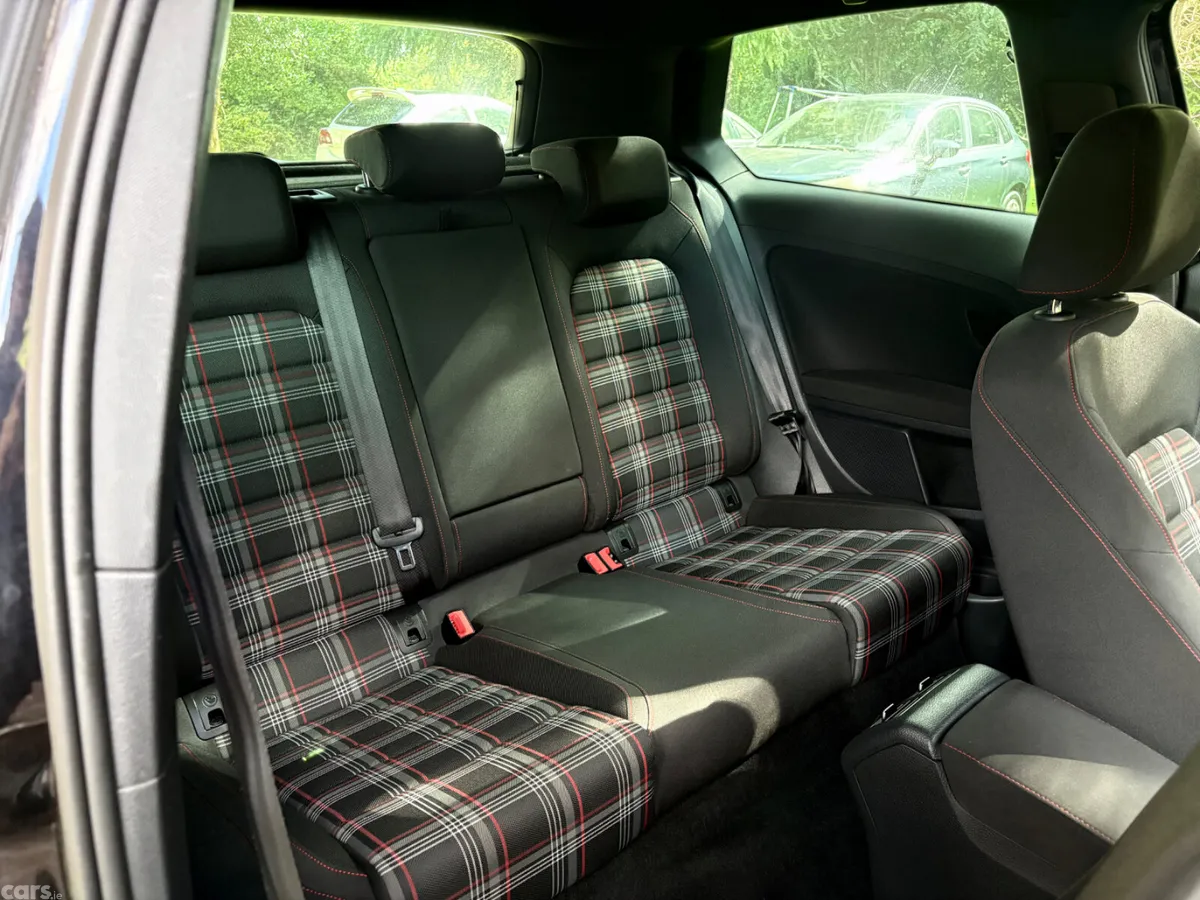 Volkswagen Golf Hatchback, Petrol, 2014, Black