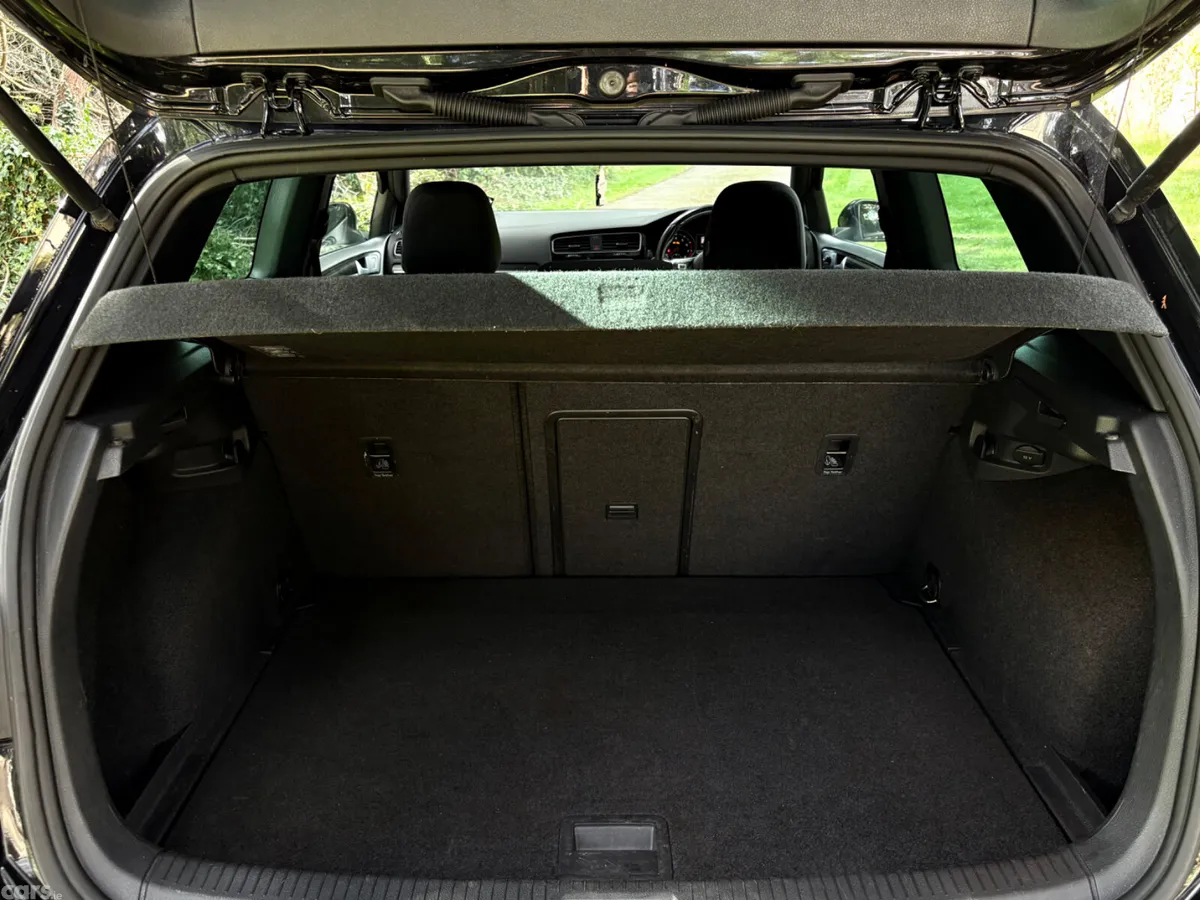 Volkswagen Golf Hatchback, Petrol, 2014, Black