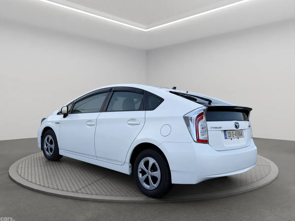 Toyota Prius Hatchback, Petrol Hybrid, 2013, White