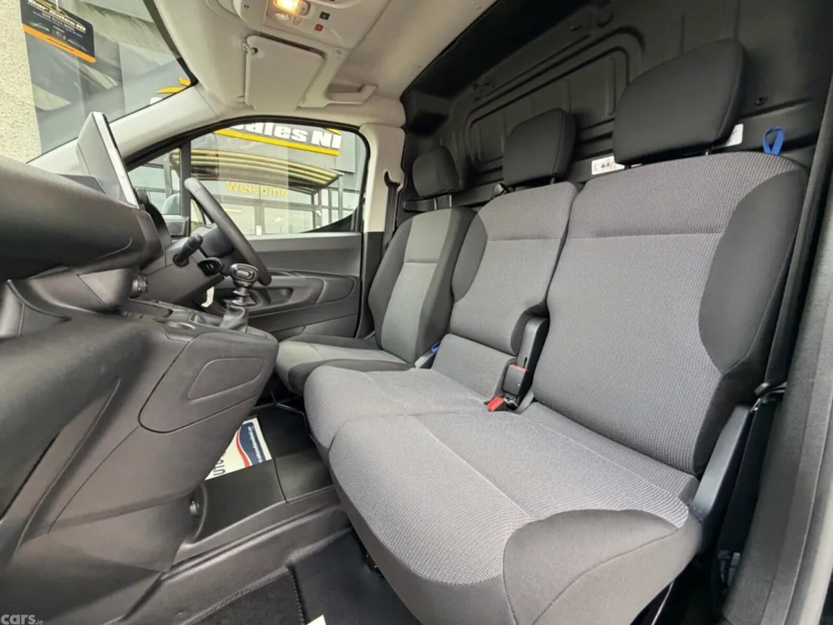 Citroen Berlingo MPV, Diesel, 2023, Black