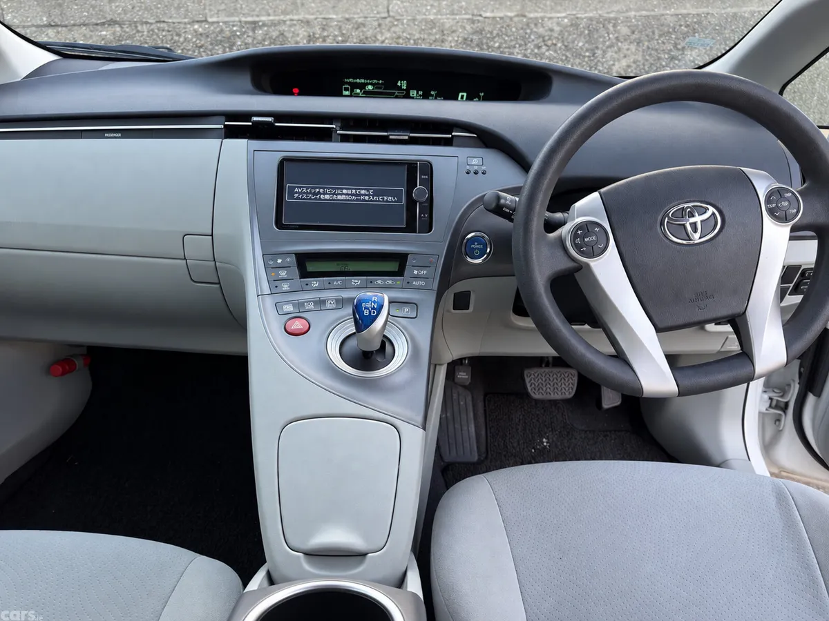 Toyota Prius Hatchback, Petrol Hybrid, 2013, White