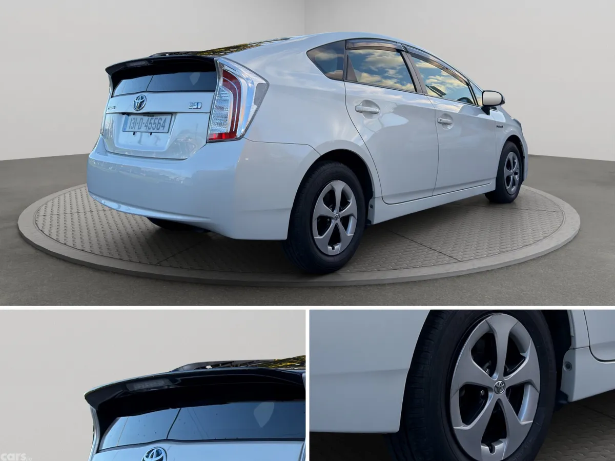 Toyota Prius Hatchback, Petrol Hybrid, 2013, White