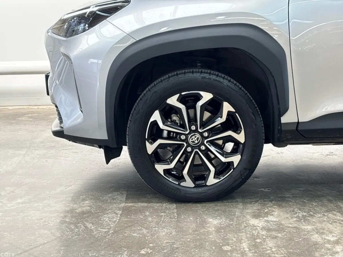 Toyota Yaris Cross SUV, Petrol Hybrid, 2026, Grey