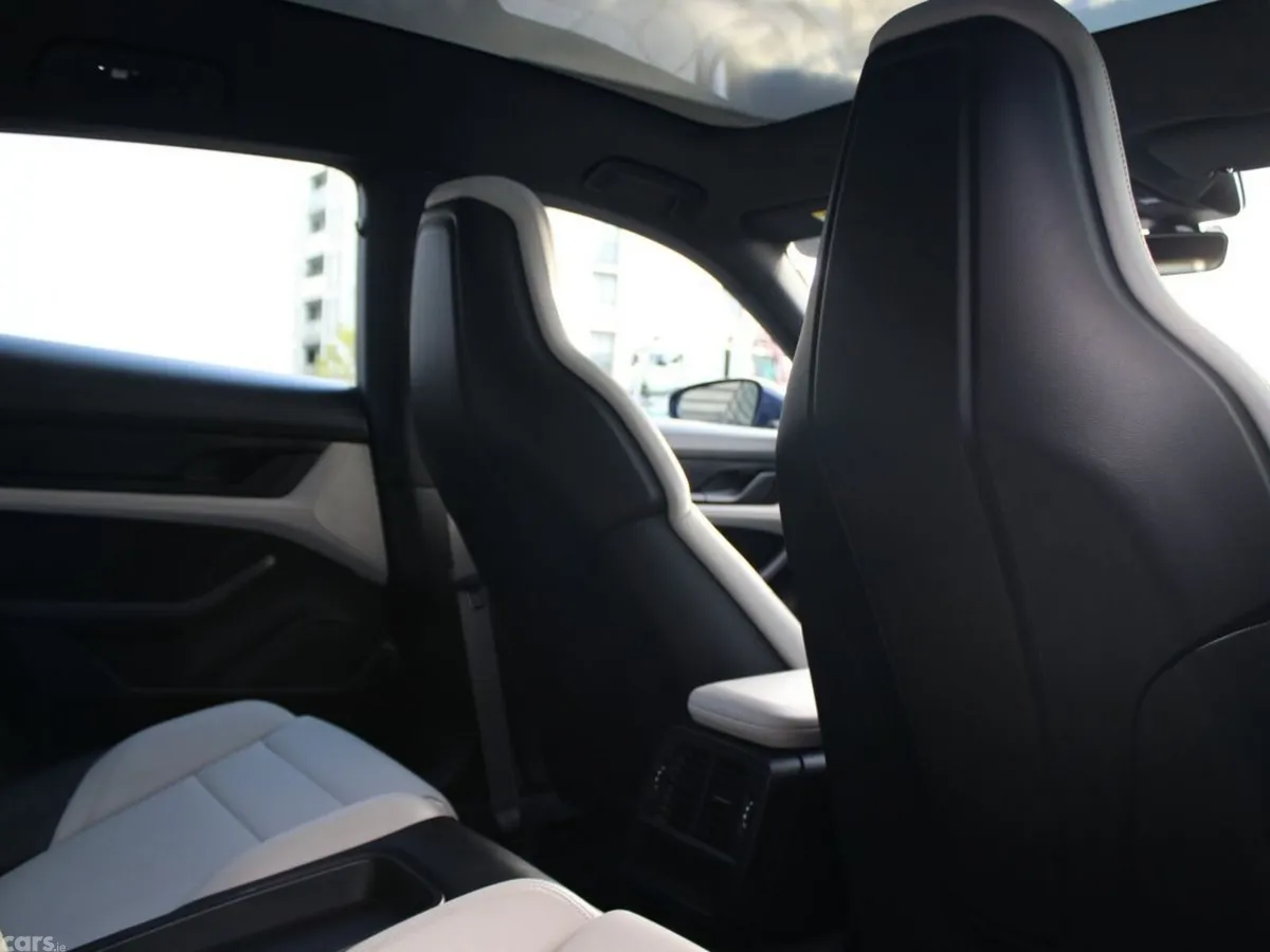 Porsche Taycan Estate, Electric, 2023, Blue