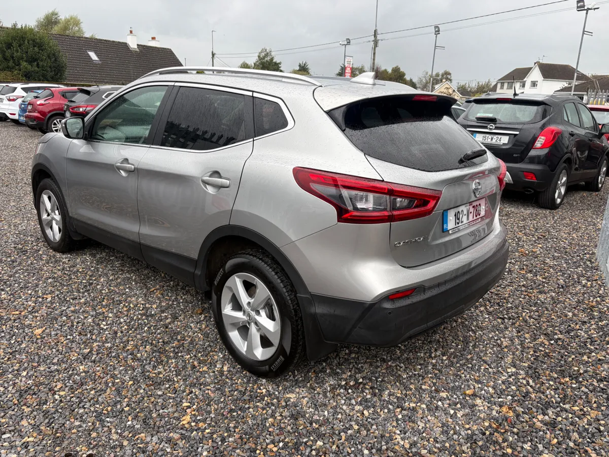 Nissan Qashqai MPV, Petrol, 2019, Grey