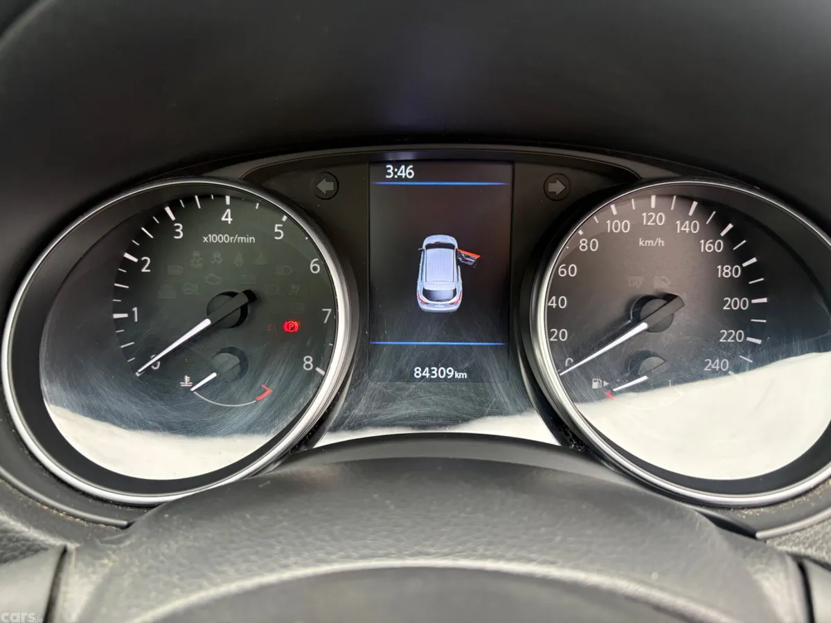 Nissan Qashqai MPV, Petrol, 2019, Grey