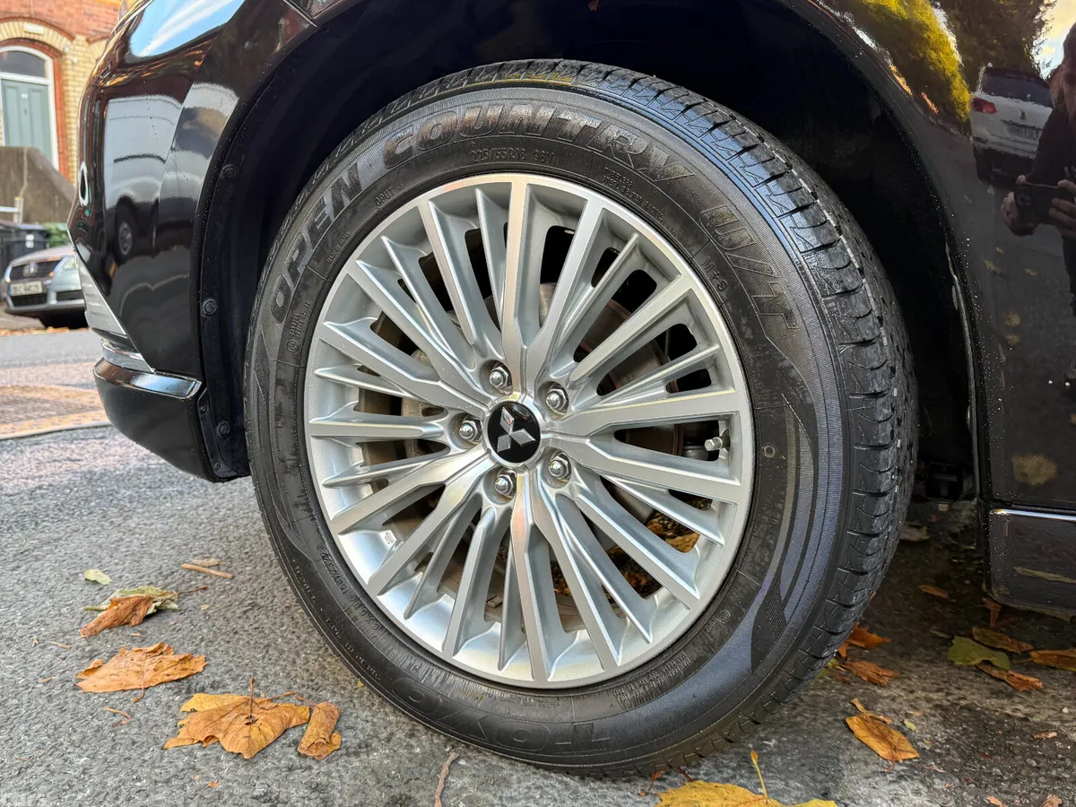 Mitsubishi Outlander SUV, Petrol Plug-in Hybrid, 2018, Black