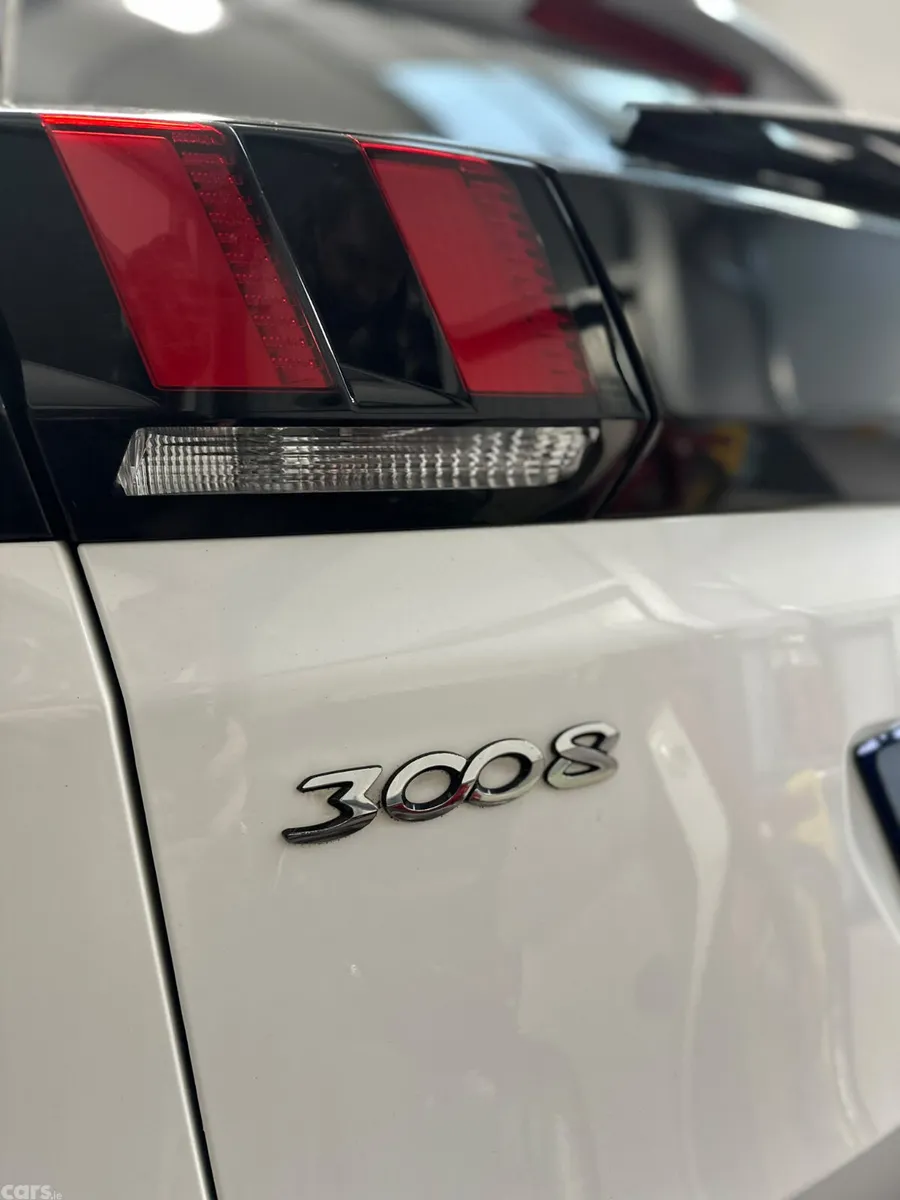 Peugeot 3008 SUV, Diesel, 2017, White