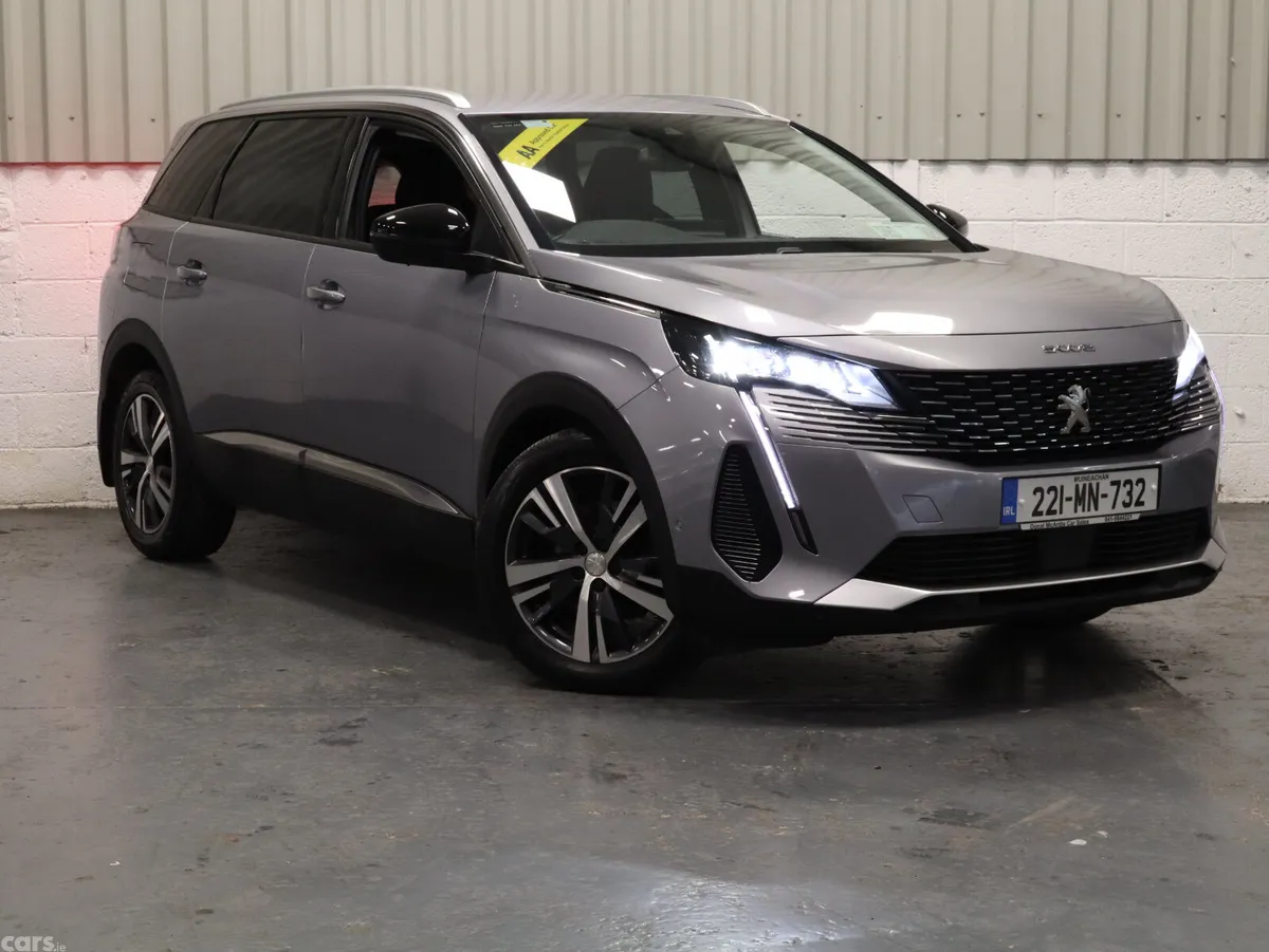 Peugeot 5008 MPV, Diesel, 2022, Grey