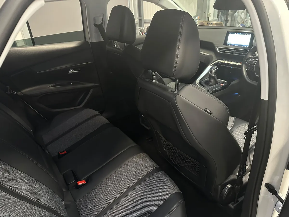 Peugeot 3008 SUV, Diesel, 2017, White