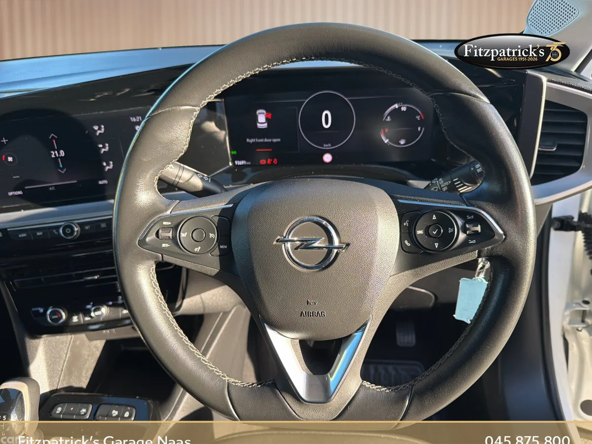 Opel Mokka SUV, Petrol, 2023, White