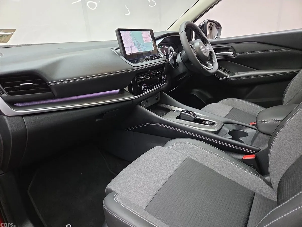 Nissan Qashqai MPV, Petrol Hybrid, 2026, Red