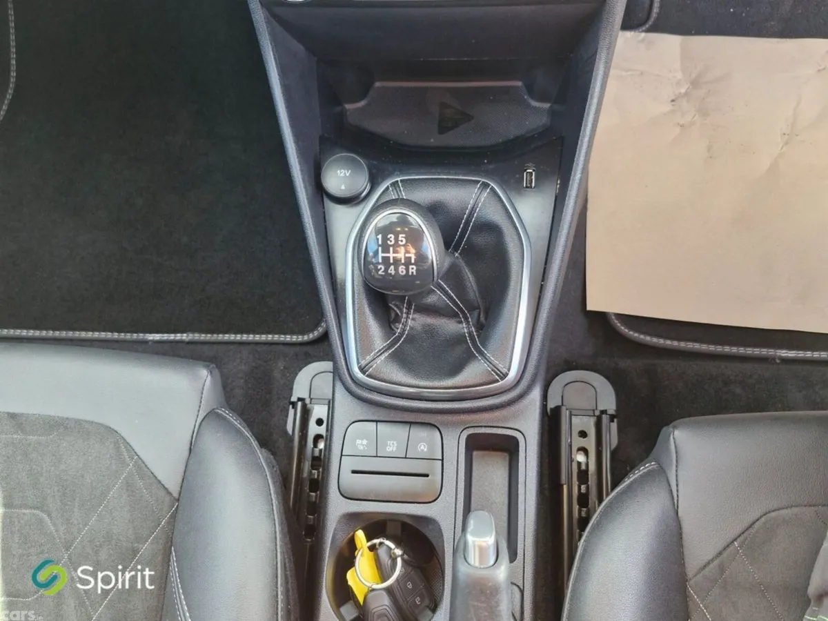 Ford Fiesta Hatchback, Petrol, 2024, White