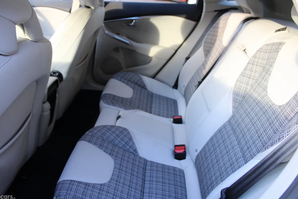 Volvo V40 Hatchback, Petrol, 2018, Grey