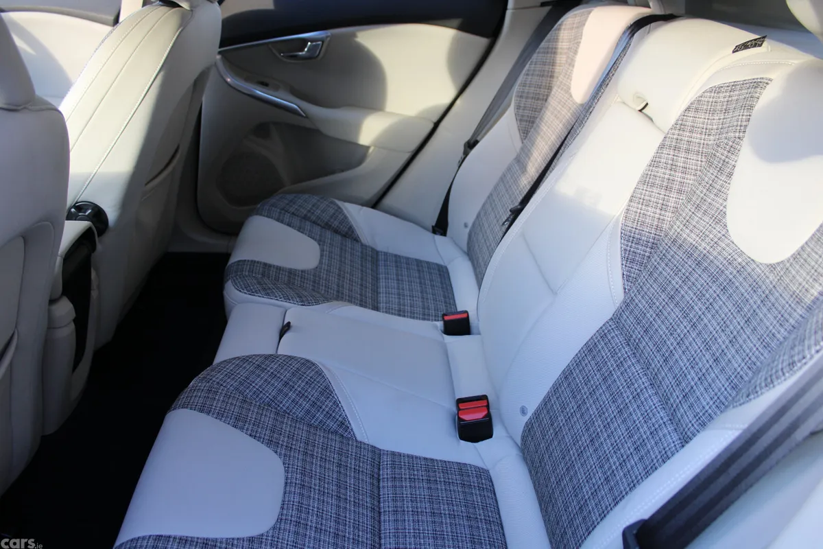 Volvo V40 Hatchback, Petrol, 2018, Grey