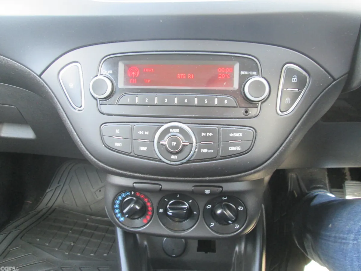 Opel Corsa Hatchback, Petrol, 2015, Blue