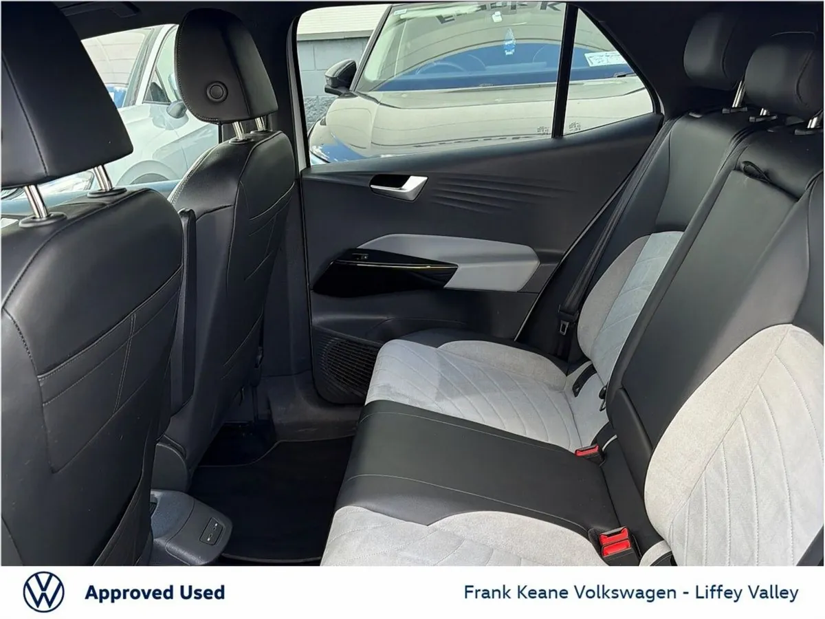 Volkswagen ID.3 Hatchback, Electric, 2023, White