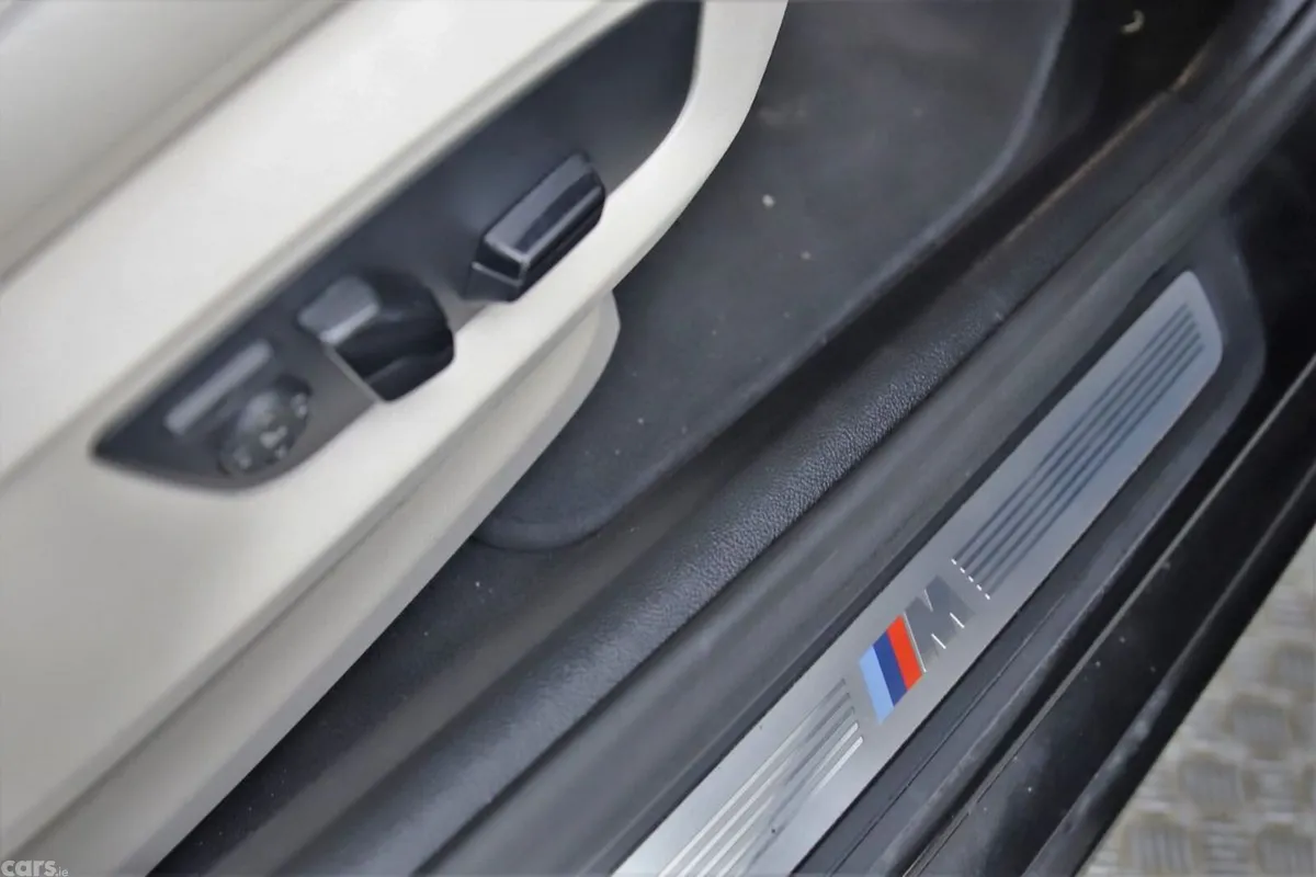 BMW 5-Series Saloon, Petrol Plug-in Hybrid, 2023, Black