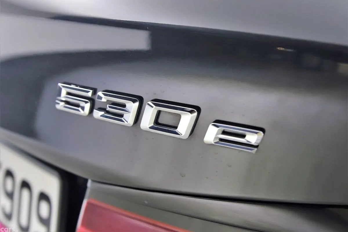 BMW 5-Series Saloon, Petrol Plug-in Hybrid, 2023, Black
